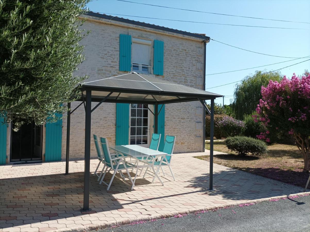 Le Logis De Lange Apt Les Aigrettes Saint-Hilaire-la-Palud 외부 사진